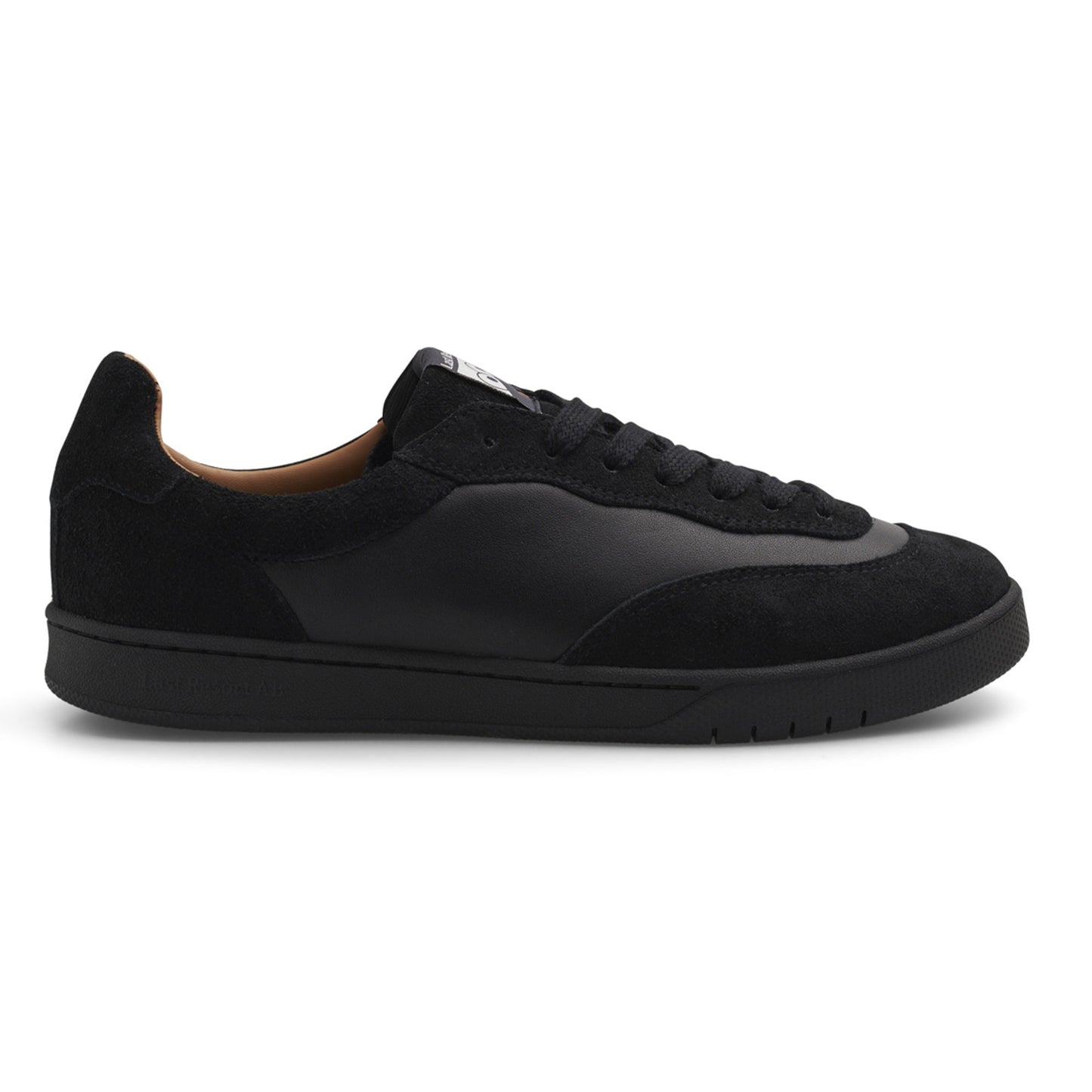 CM001, Black/Black