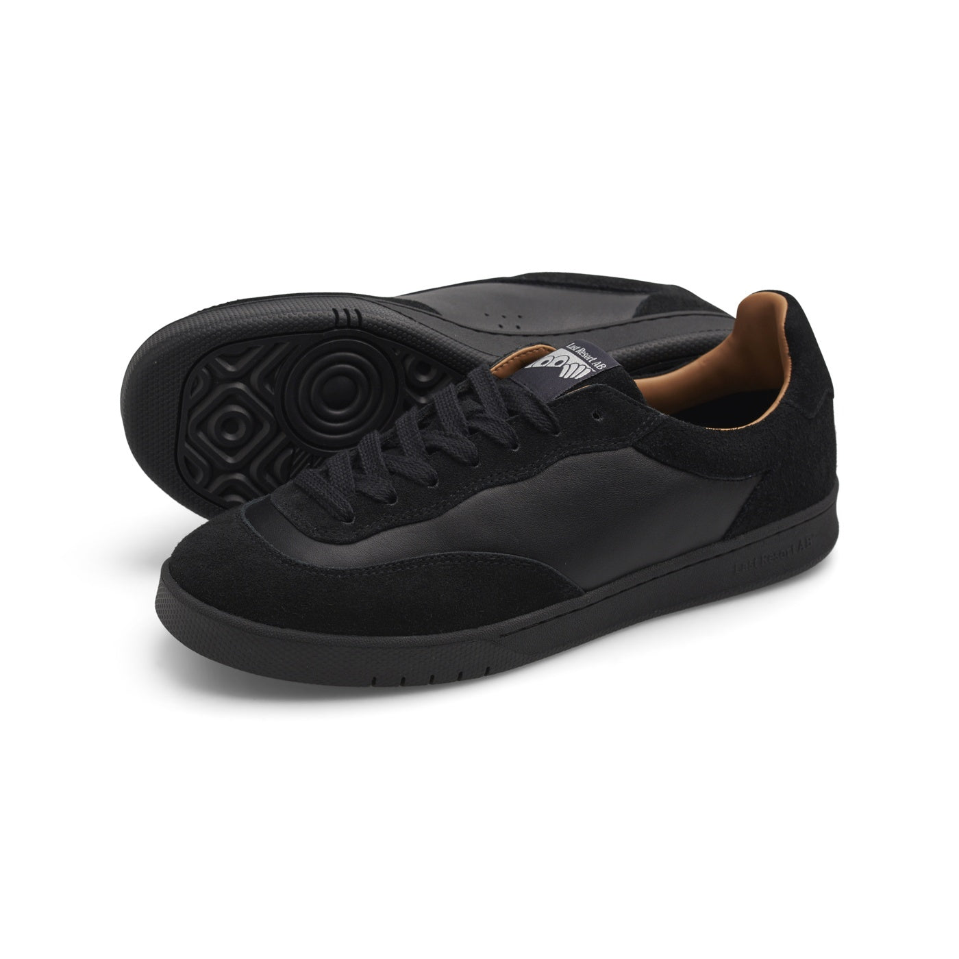 CM001, Black/Black