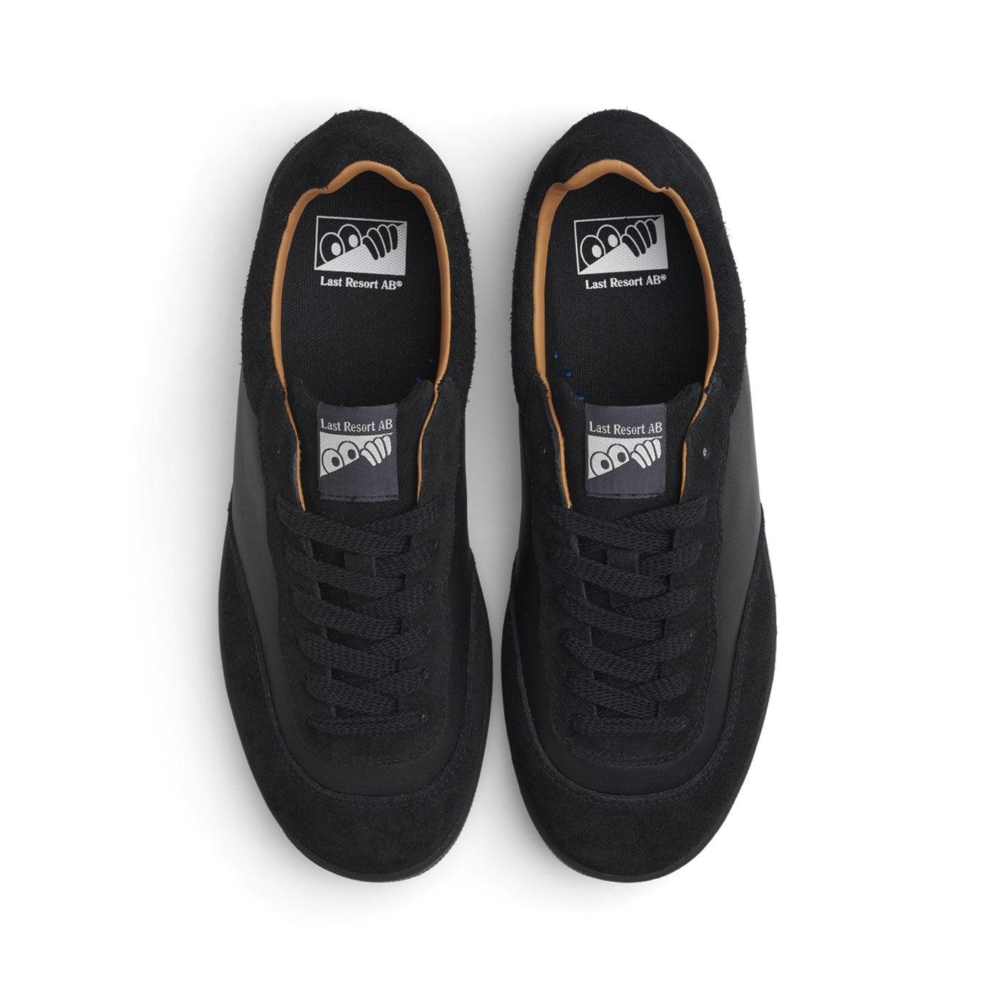 CM001, Black/Black
