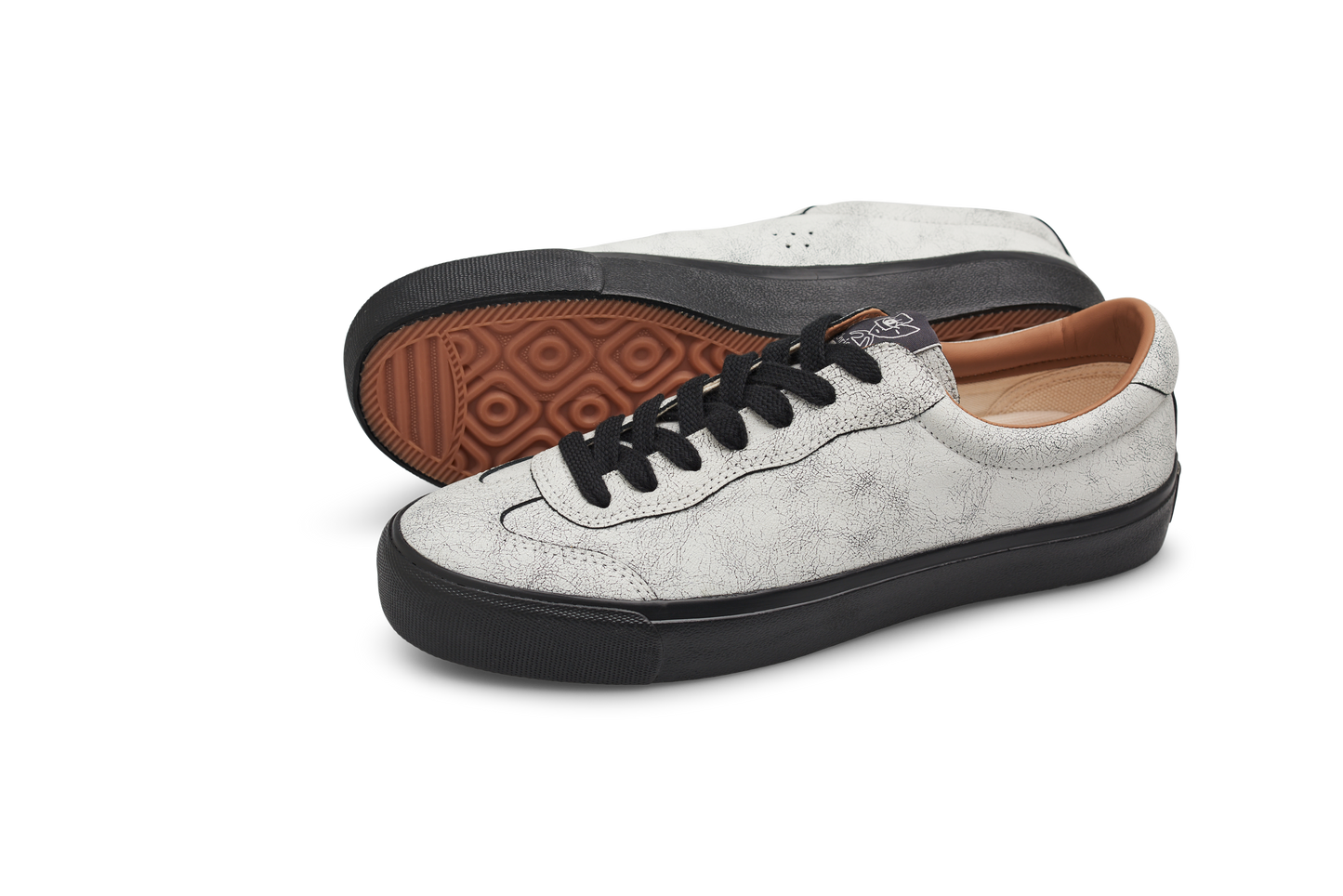 VM004 Millic, Artisan White