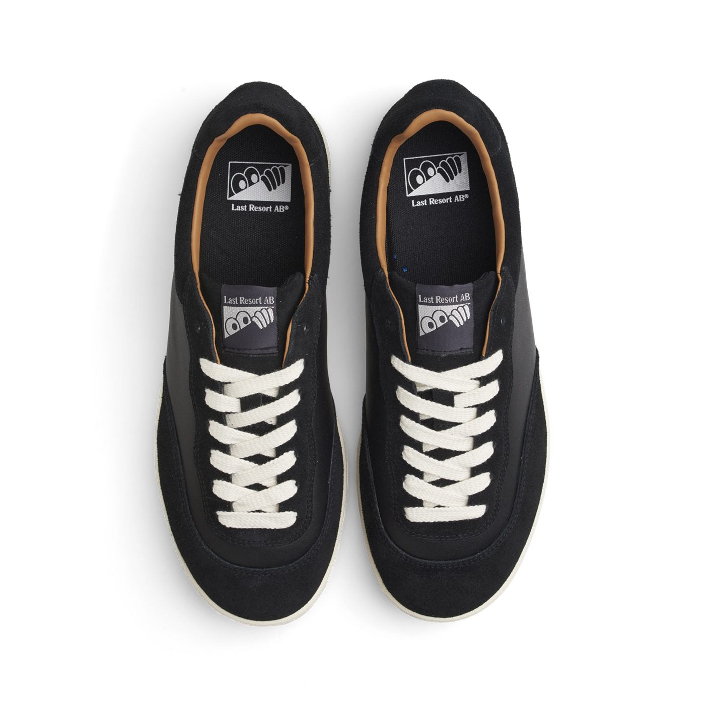 CM001, Black/White