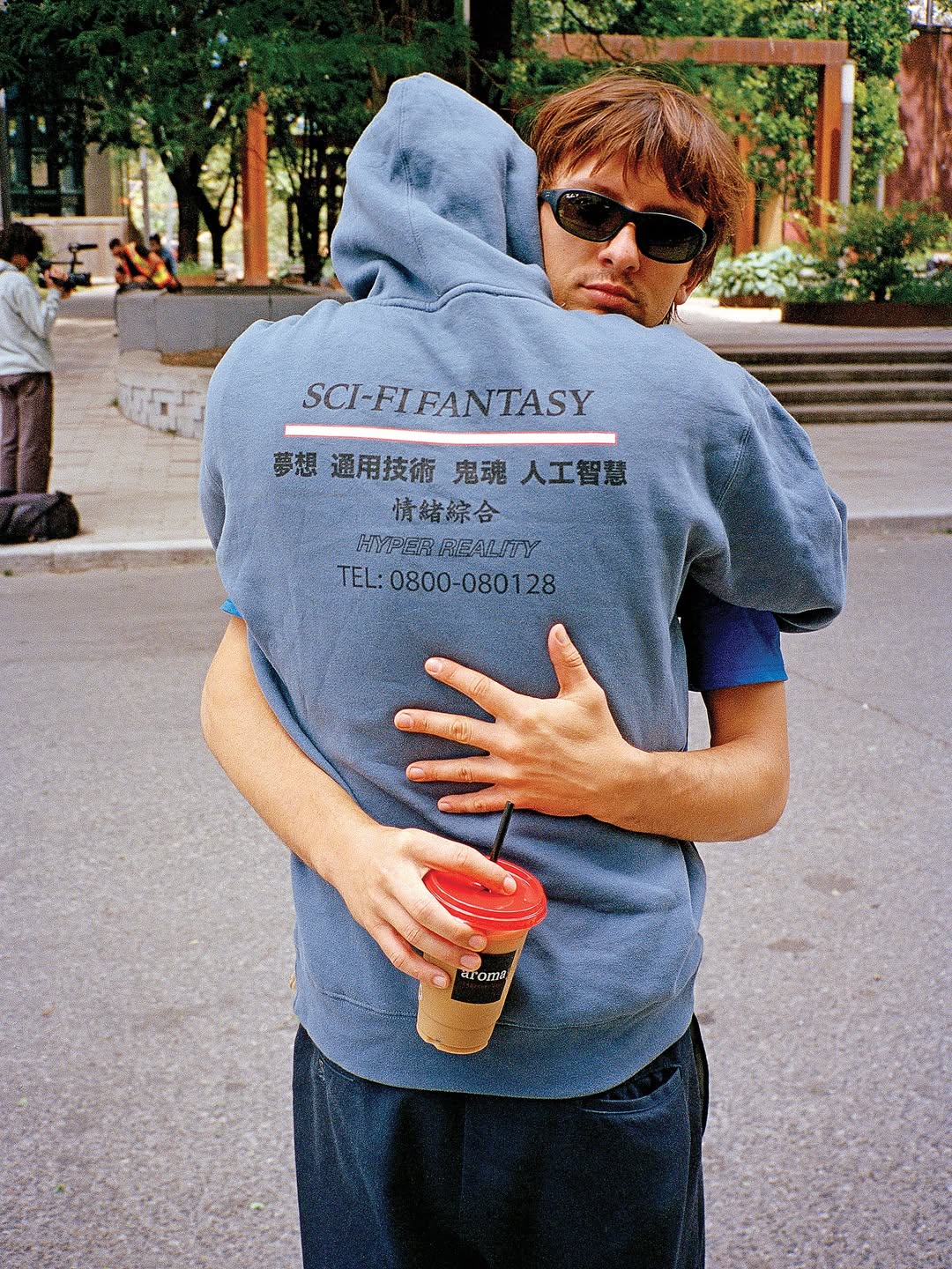 Sneeze Mag N°66, Holiday 25